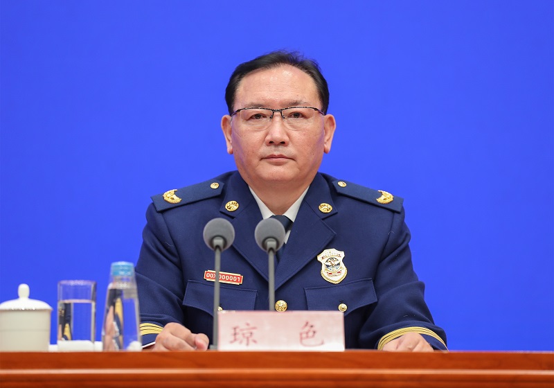 让我射你屄里面网站应急部党组成员、消防救援局局长琼色出席新闻发布会